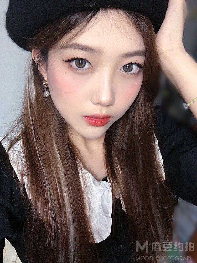 妆容模特