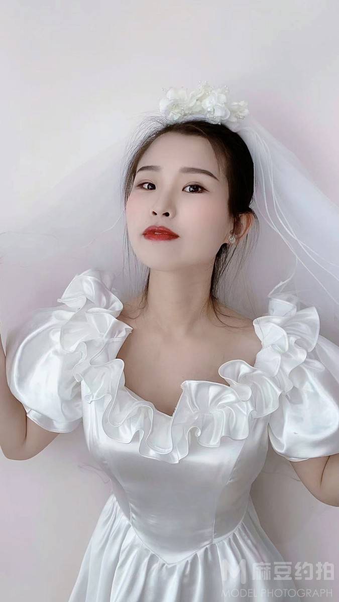 黑白模特