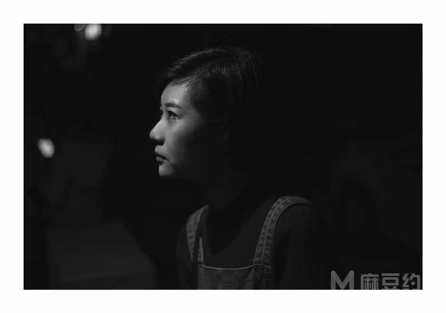 黑白模特