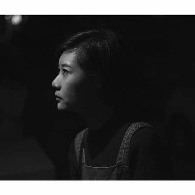 黑白模特