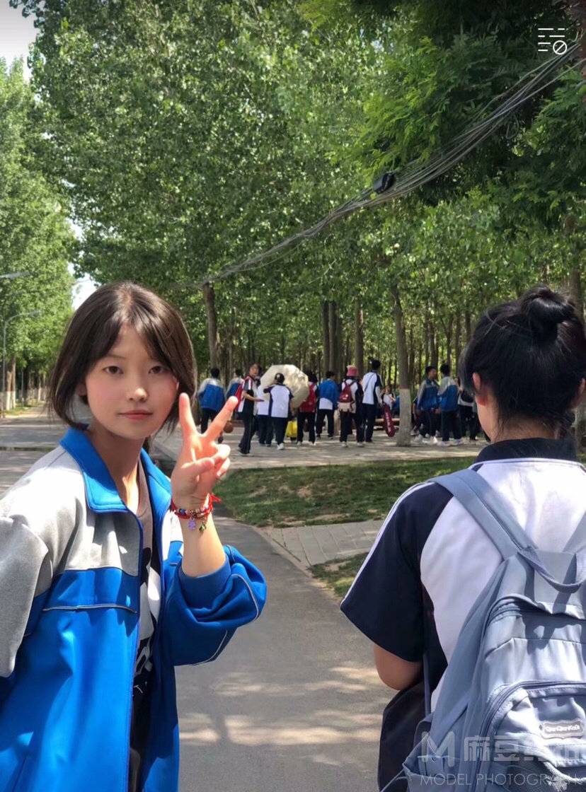 校园模特