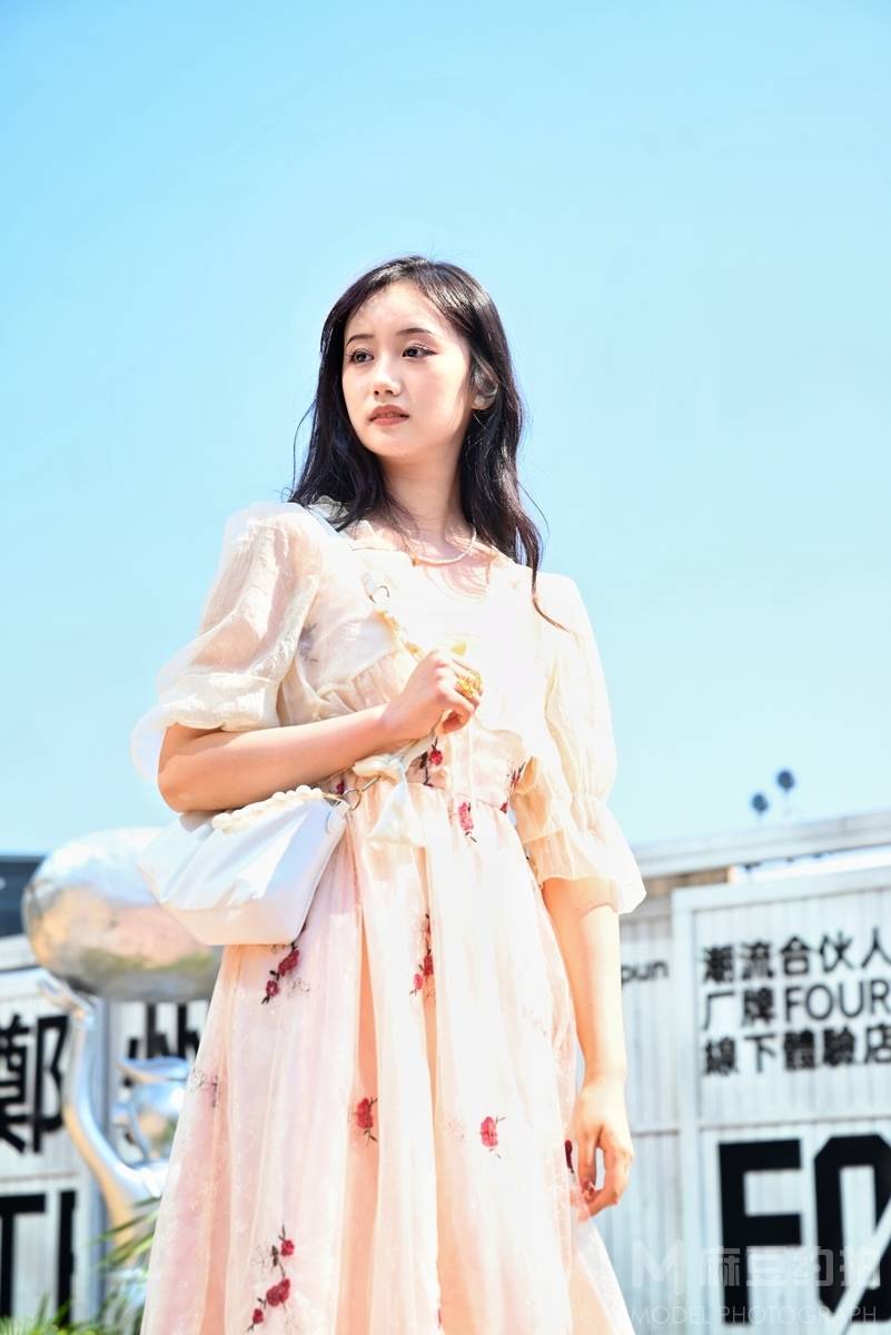 清新模特