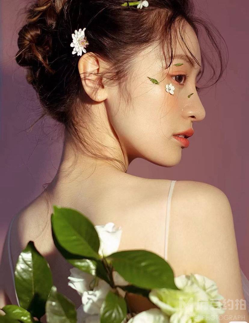 妆容模特