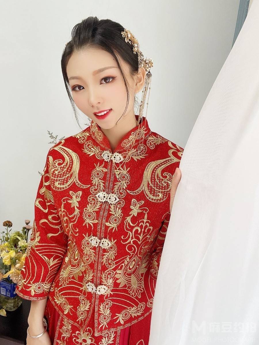 妆容模特