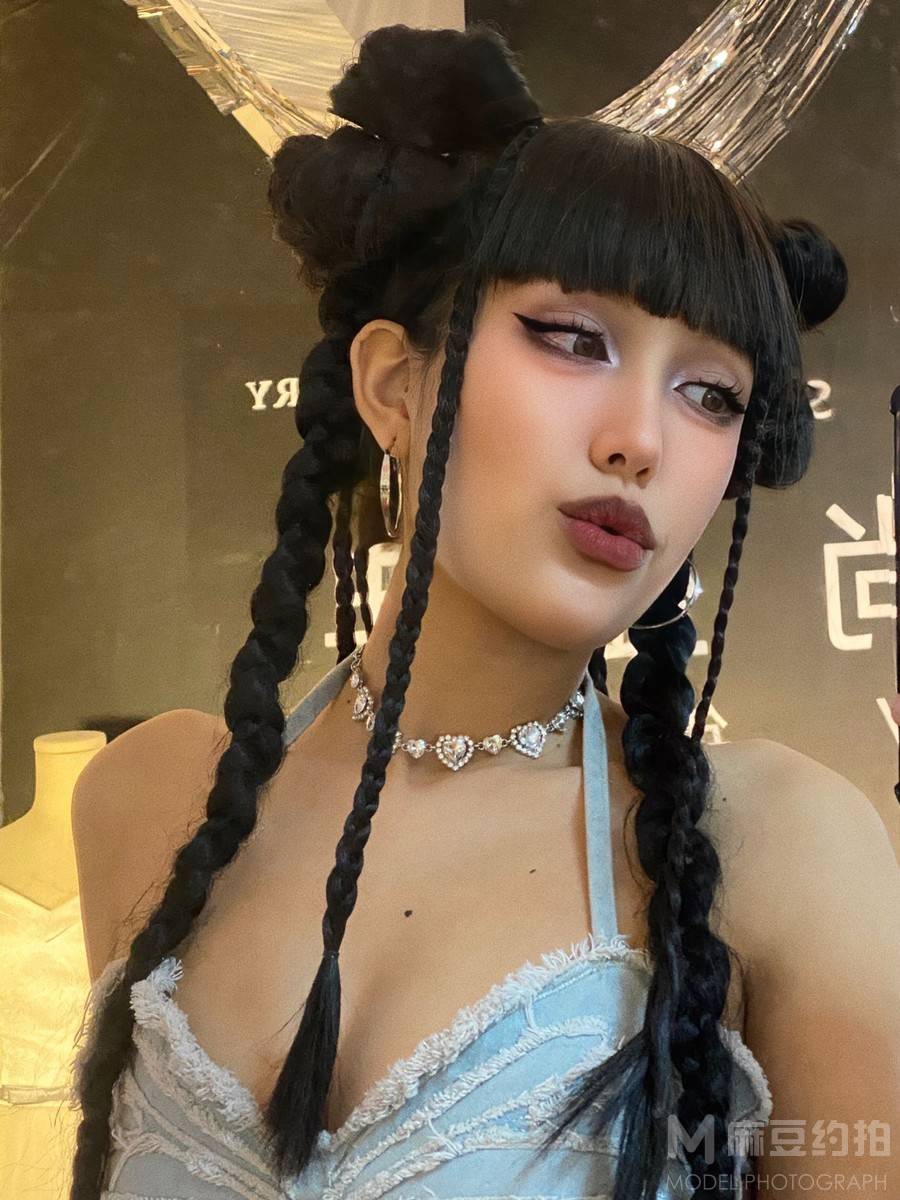 暗黑模特