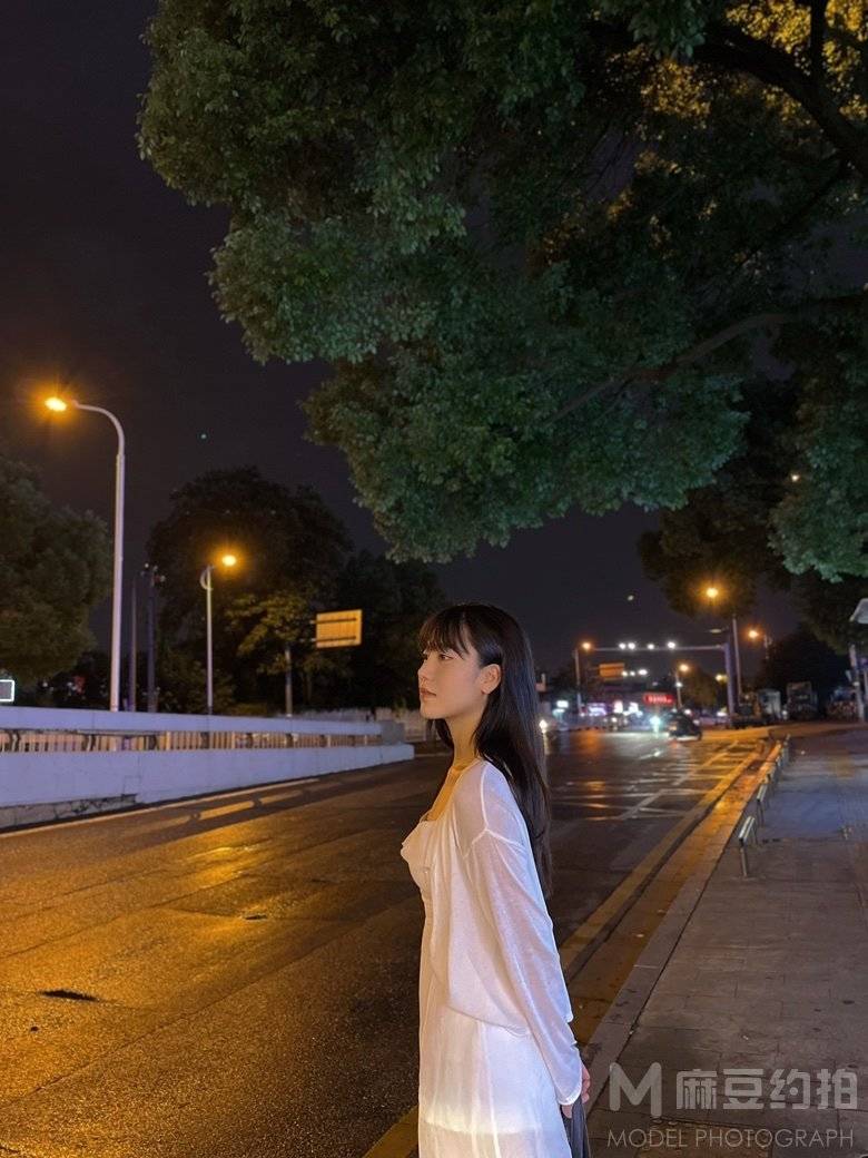 黑白模特