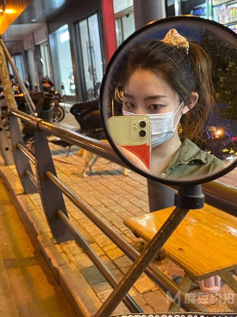 黑白模特