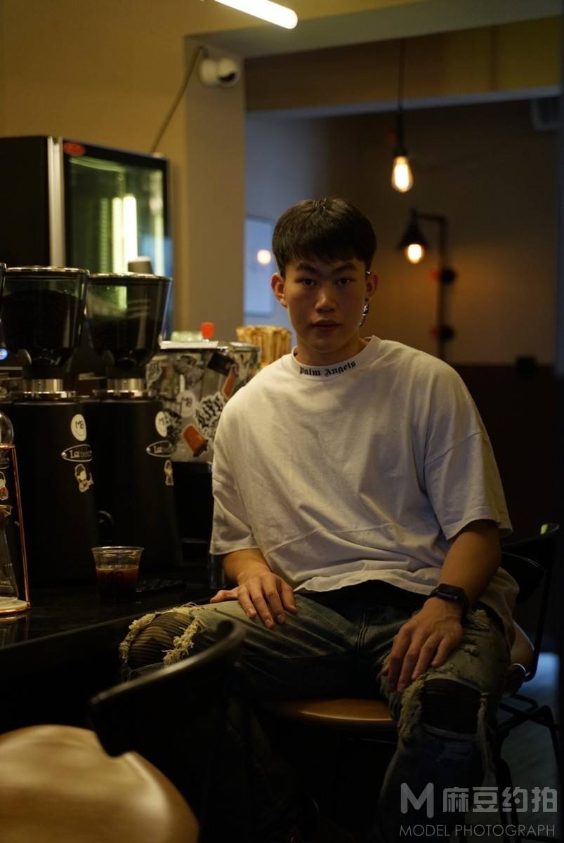 黑白模特