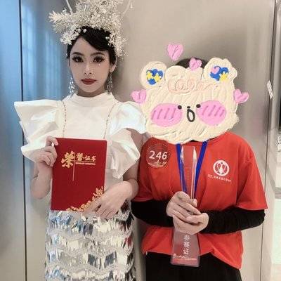 妆容模特