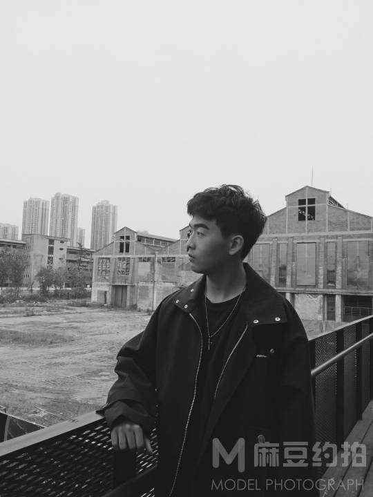 黑白模特