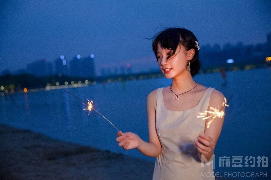 夜景模特