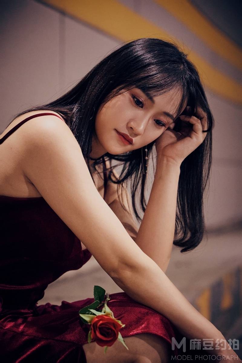 情绪模特