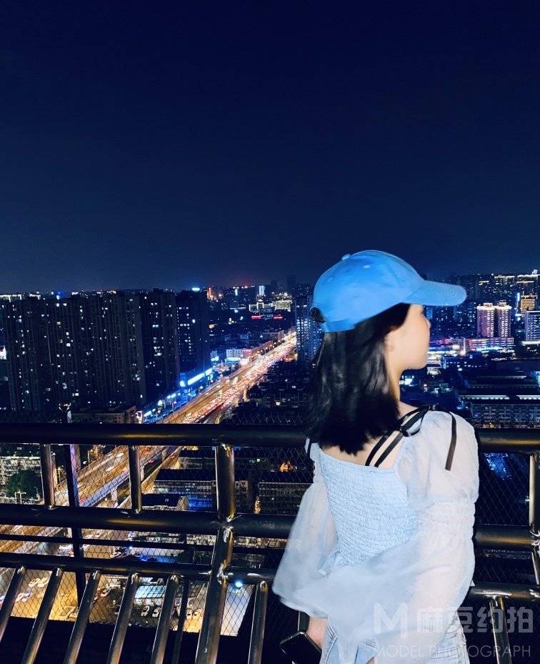 夜景模特