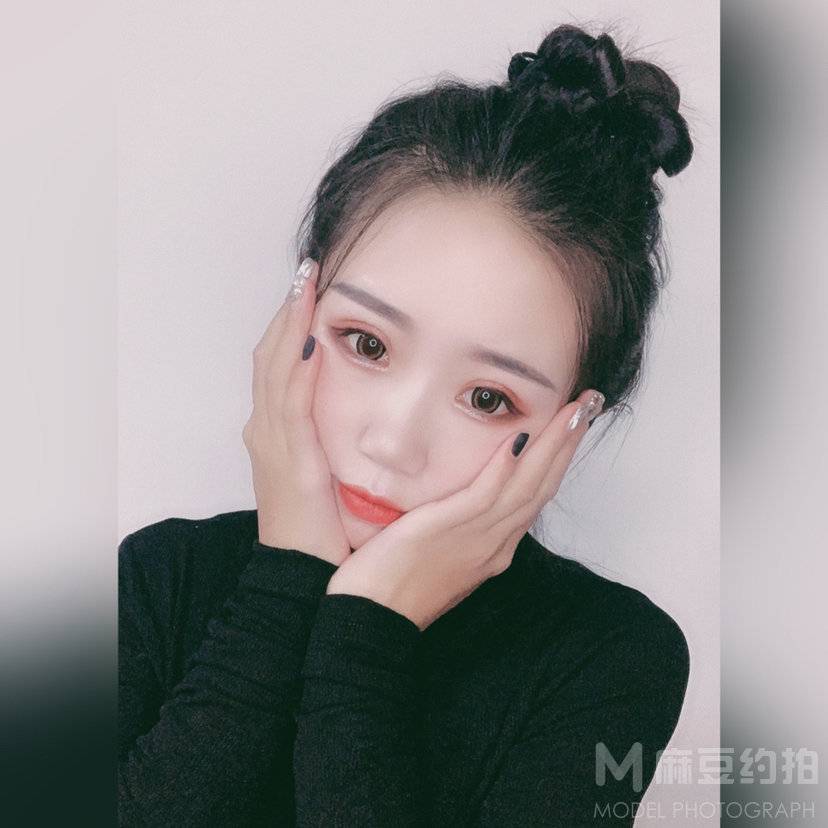 妆容模特