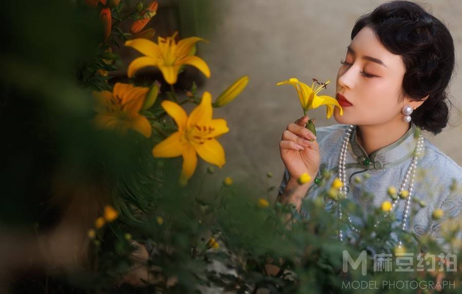 情绪模特