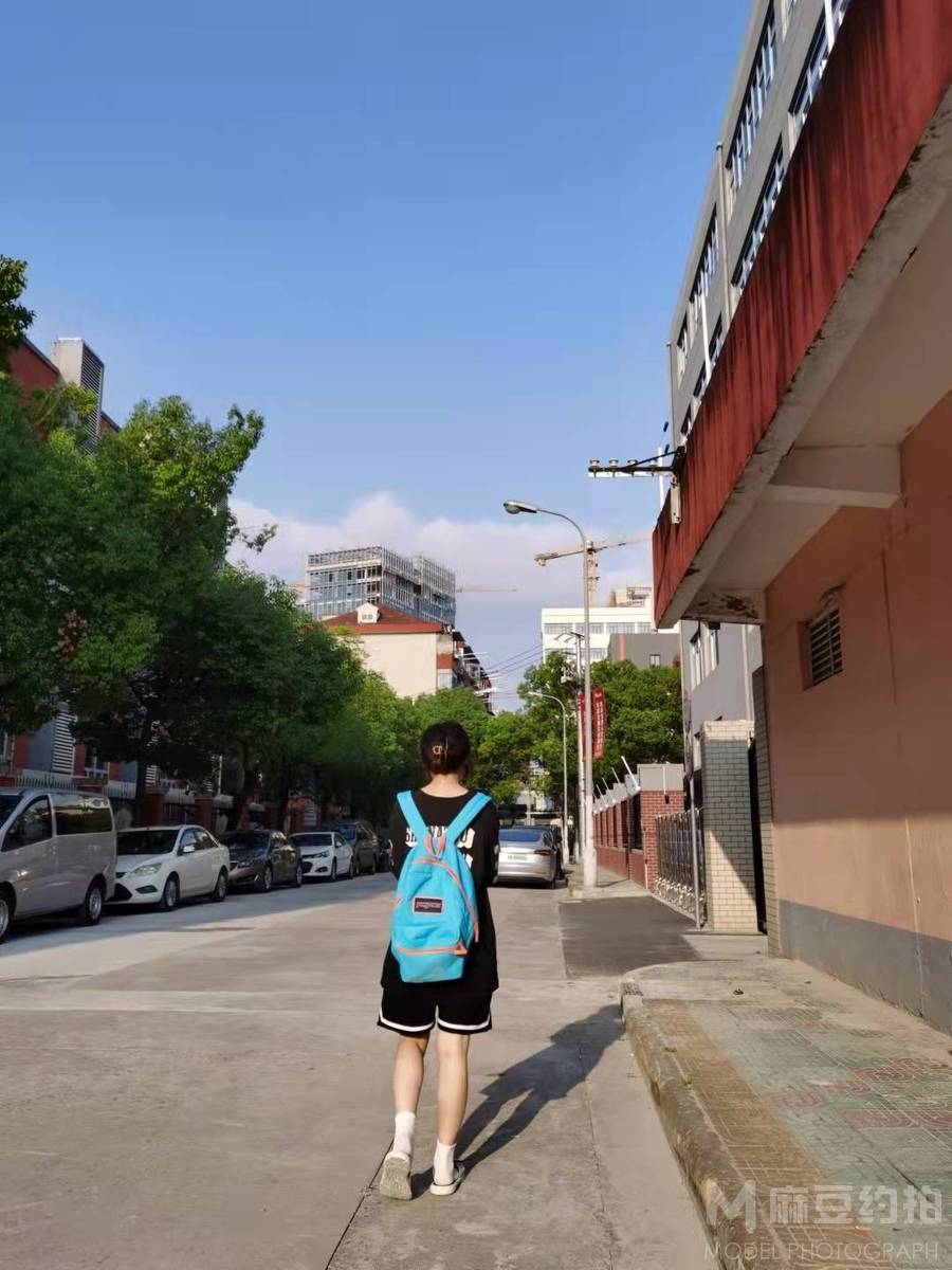 校园模特