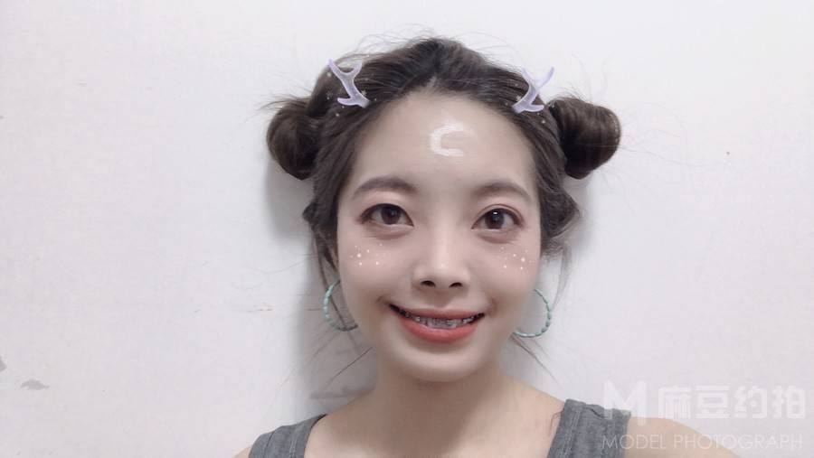 少女模特