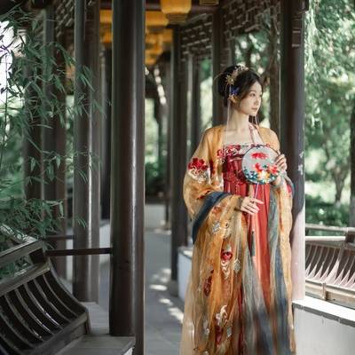 汉服模特