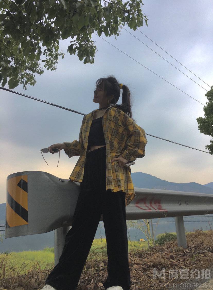 情绪模特