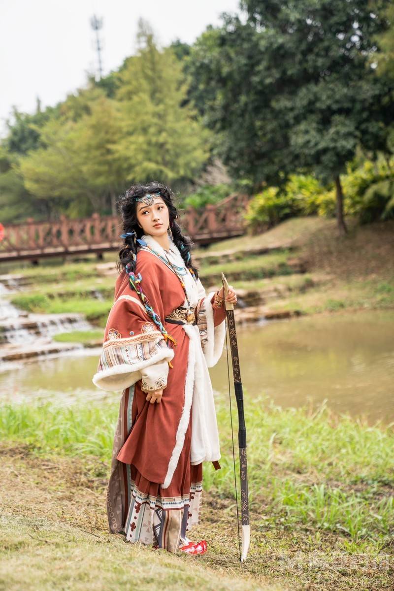 汉服模特