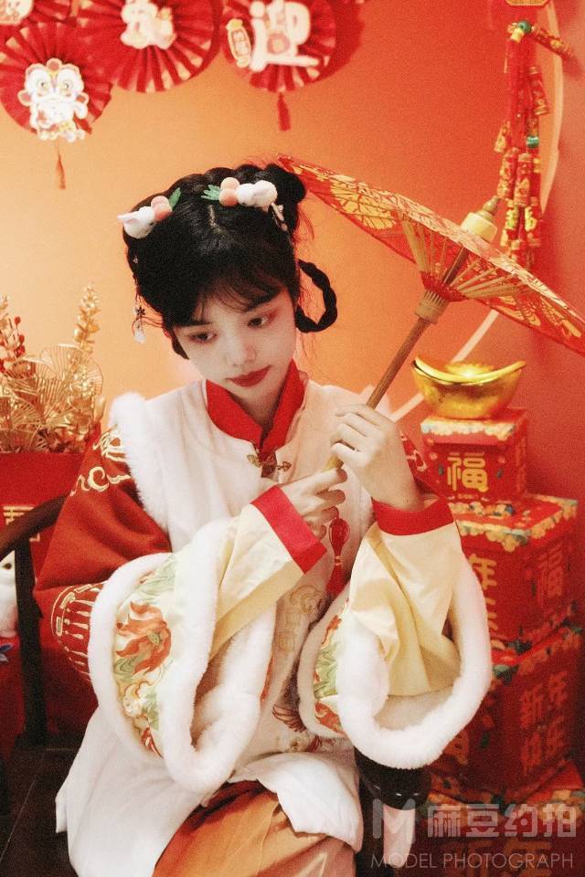 汉服模特