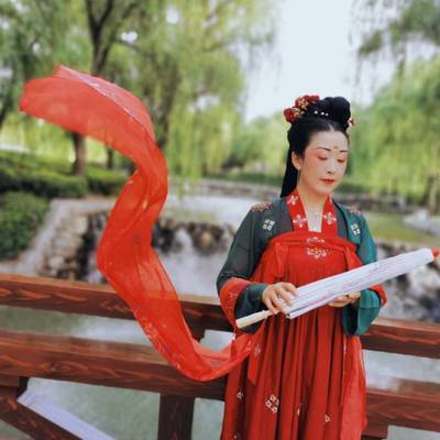 汉服模特