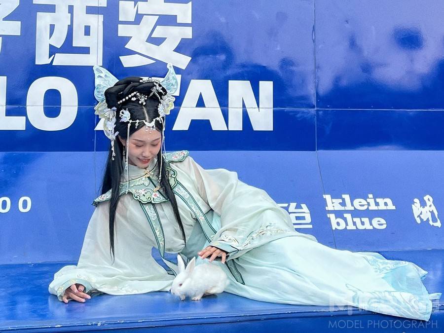 汉服模特