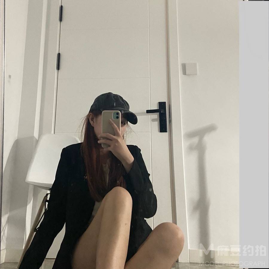 黑白模特