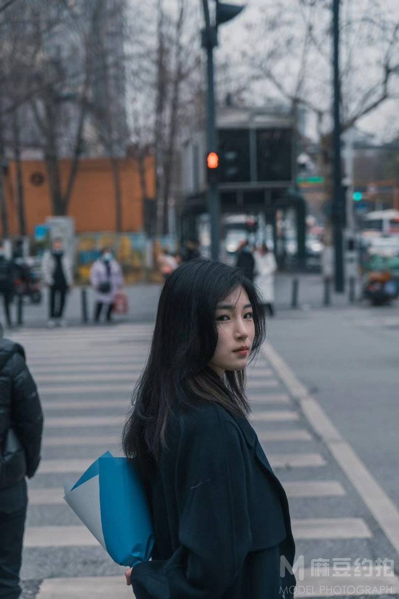 情绪模特