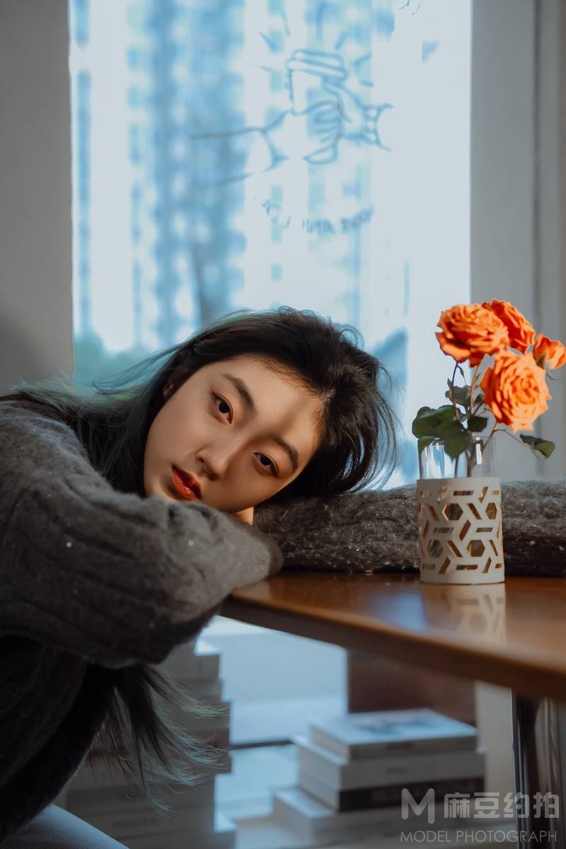 情绪模特