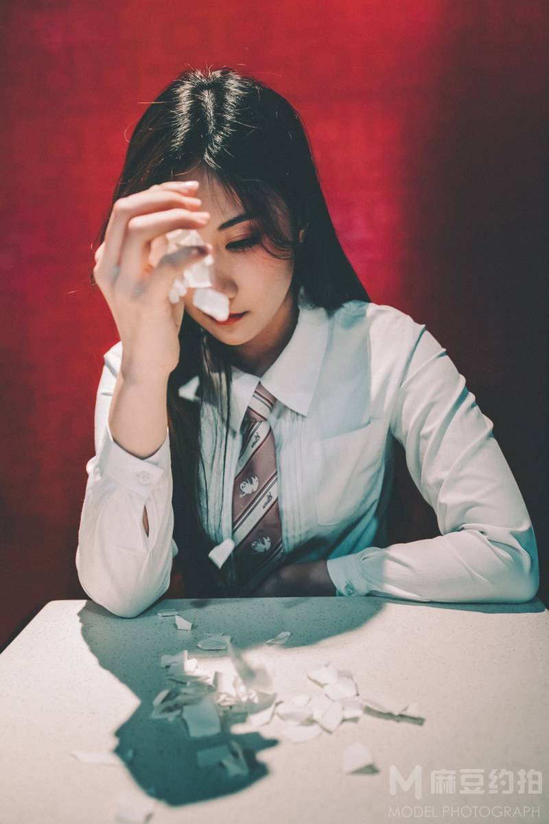 情绪模特