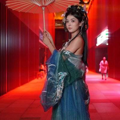 汉服模特