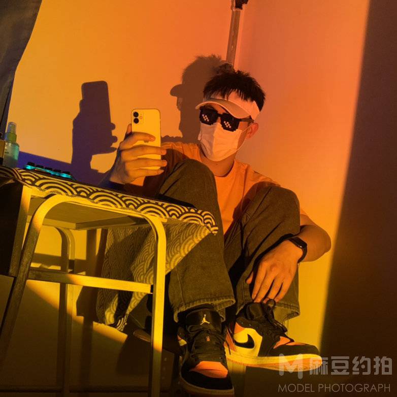 胶片模特