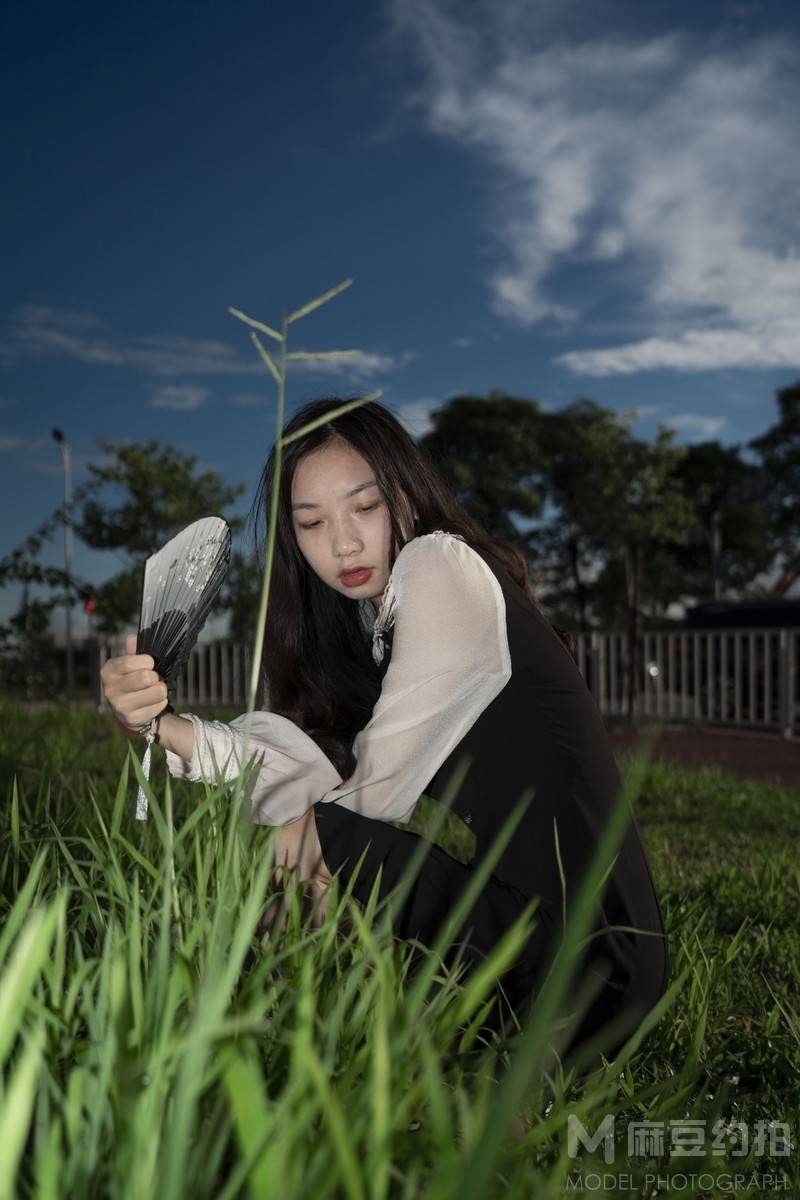 情绪模特