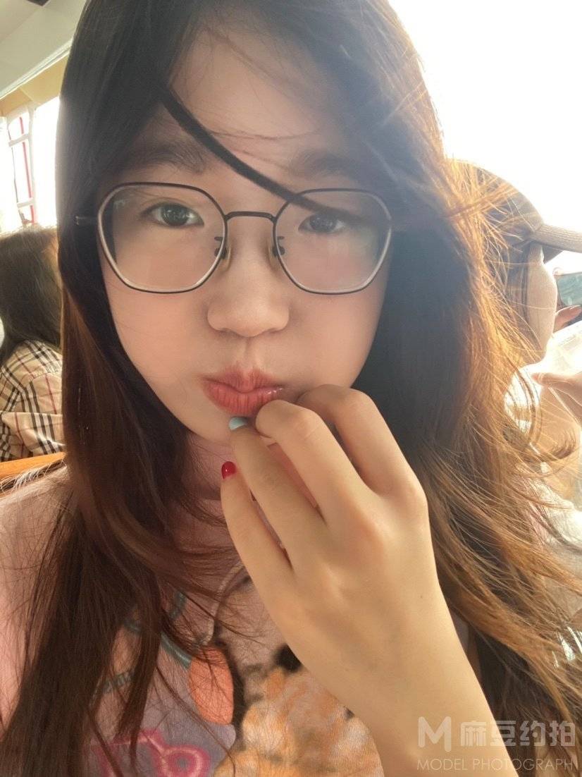 纪实模特