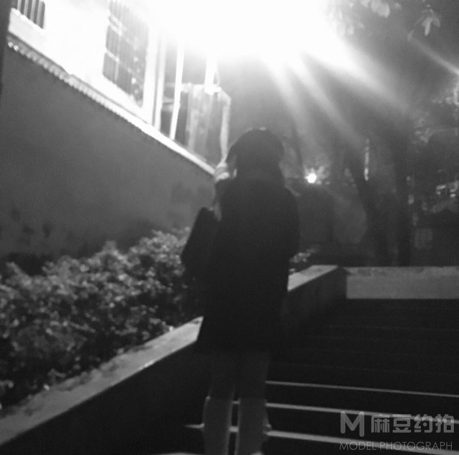 黑白模特