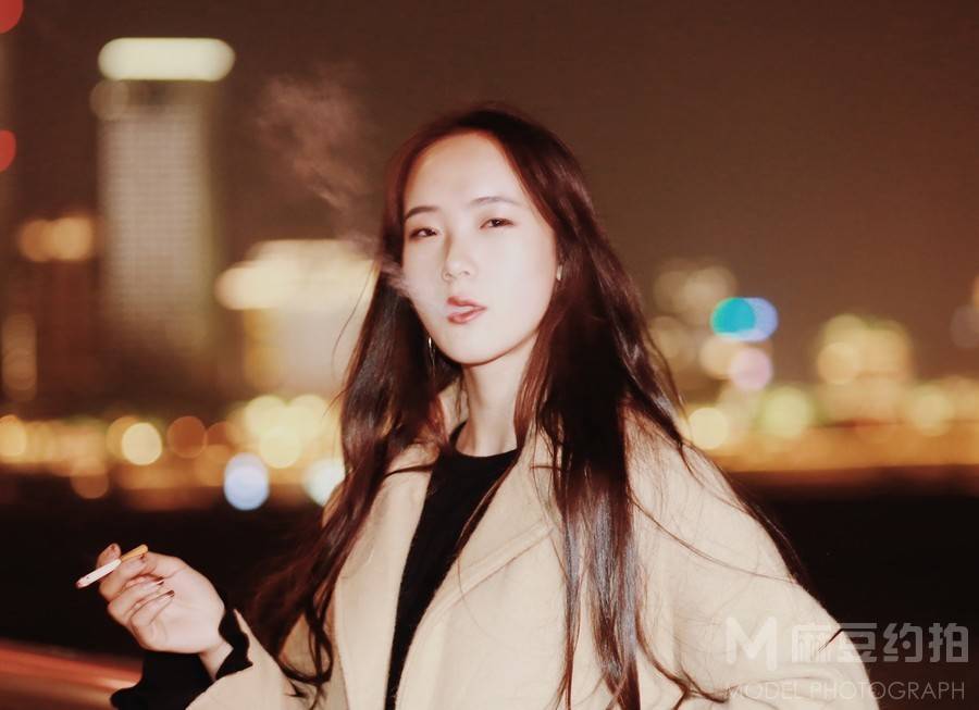 夜景模特