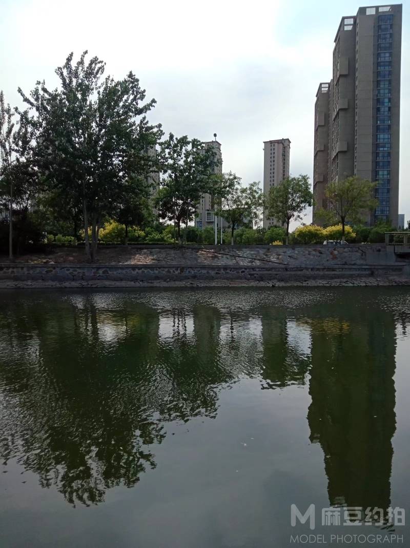 纪实模特
