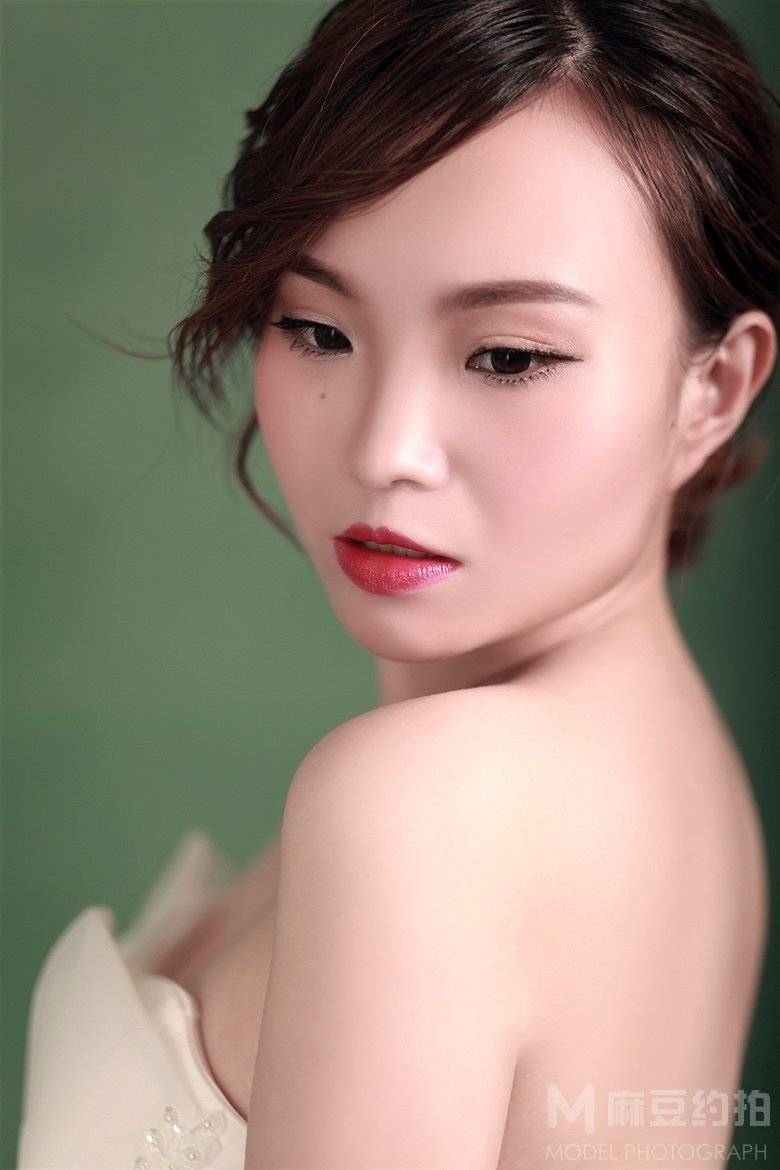 妆容模特