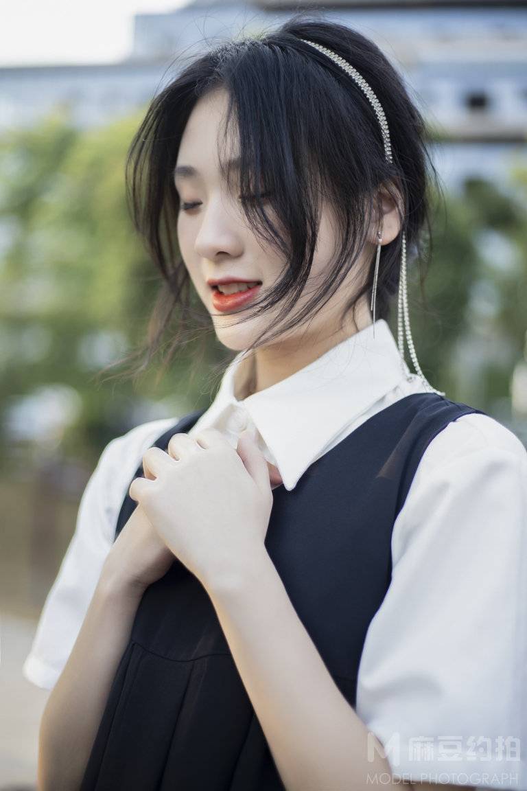 清新模特