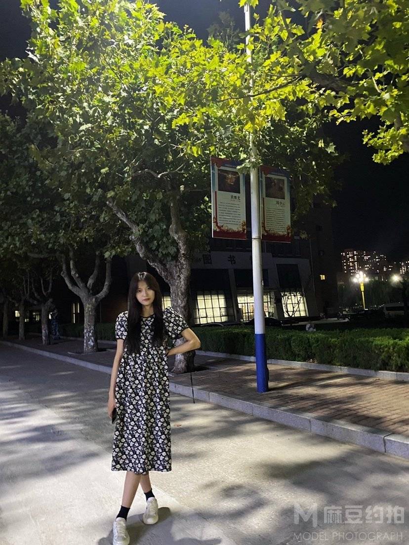 夜景模特