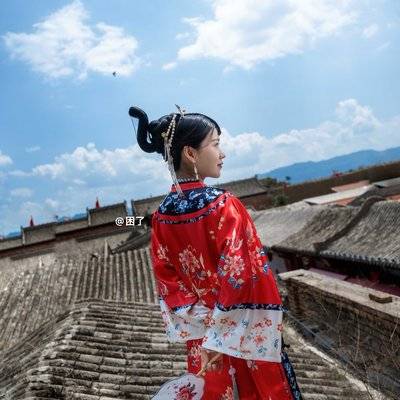 汉服模特