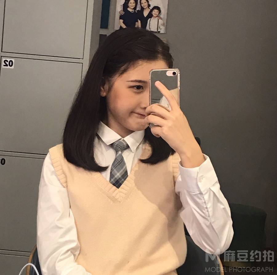 校园模特