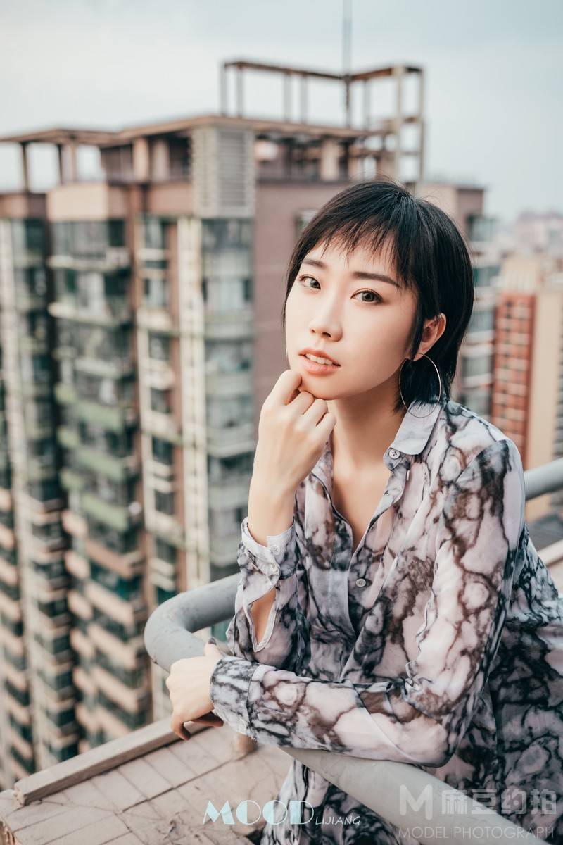 情绪模特
