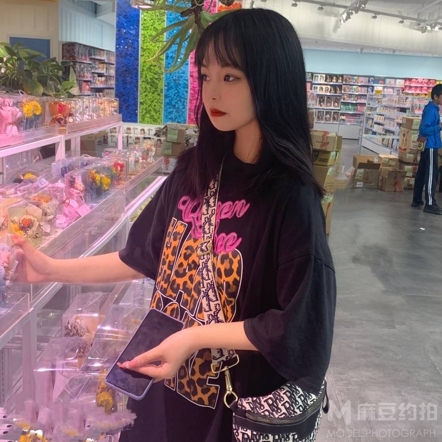 妆容模特