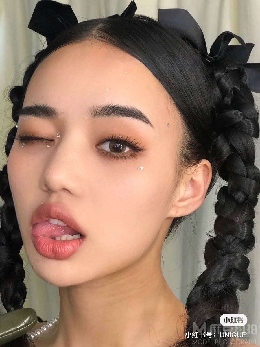 妆容模特