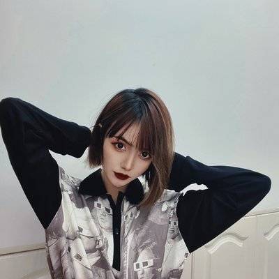 黑白模特
