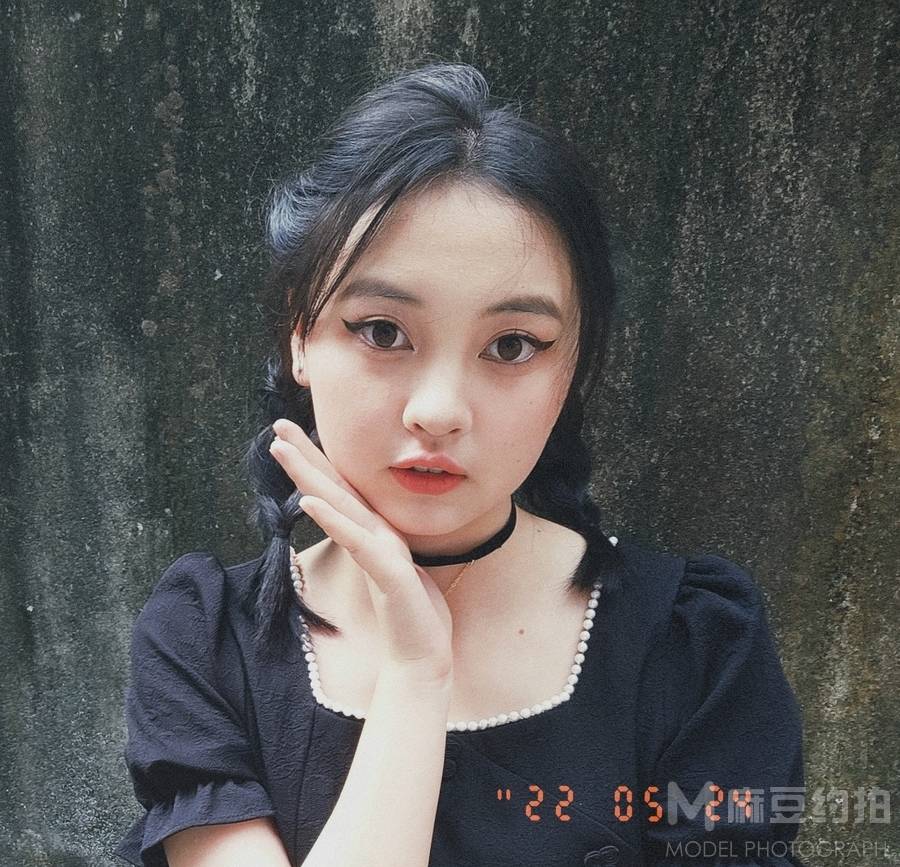 清新模特