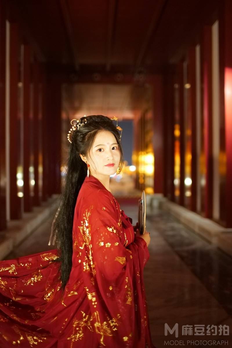 汉服模特
