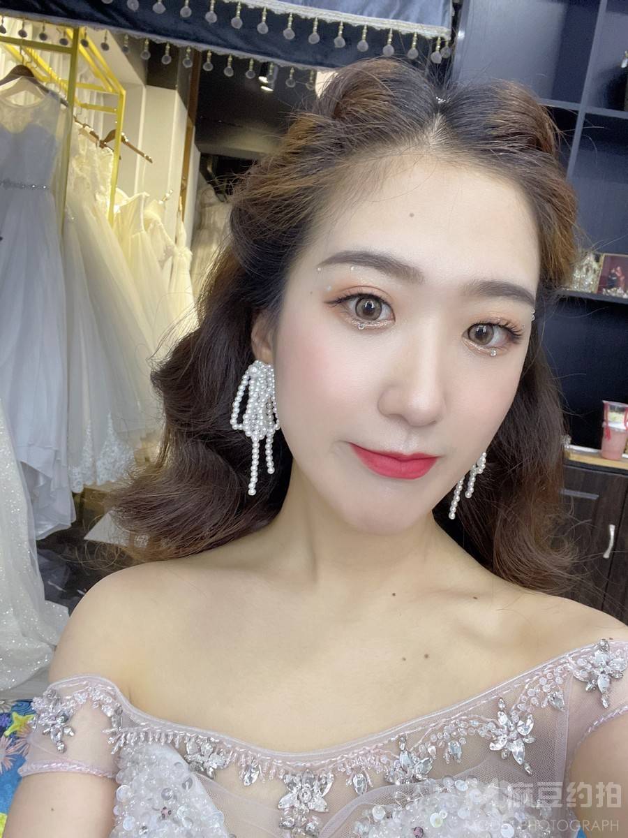 妆容模特